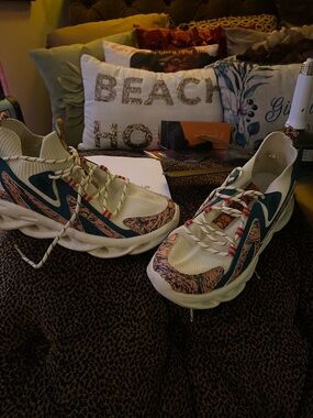 Men's White and Teal Patterned Athletic Sneakers with Pink Accents